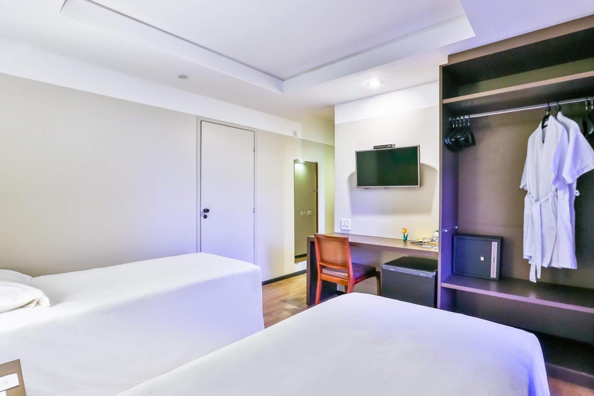 Standard Twin Room,1282816552:JPEG